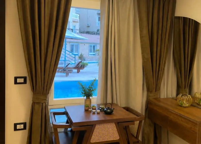 Nest Pool View Apartment