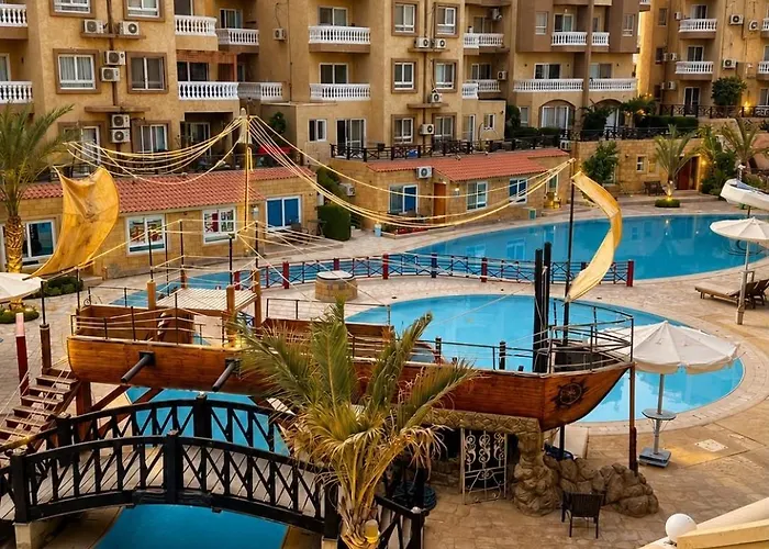 Nest Pool View Apartment